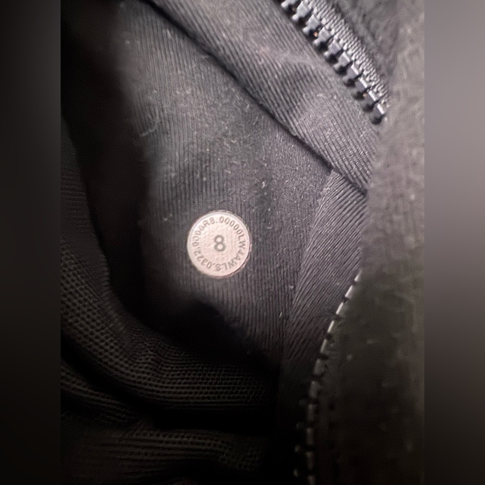 Lululemon define jacket black size 8 in great condition! - Picture 8 of 11